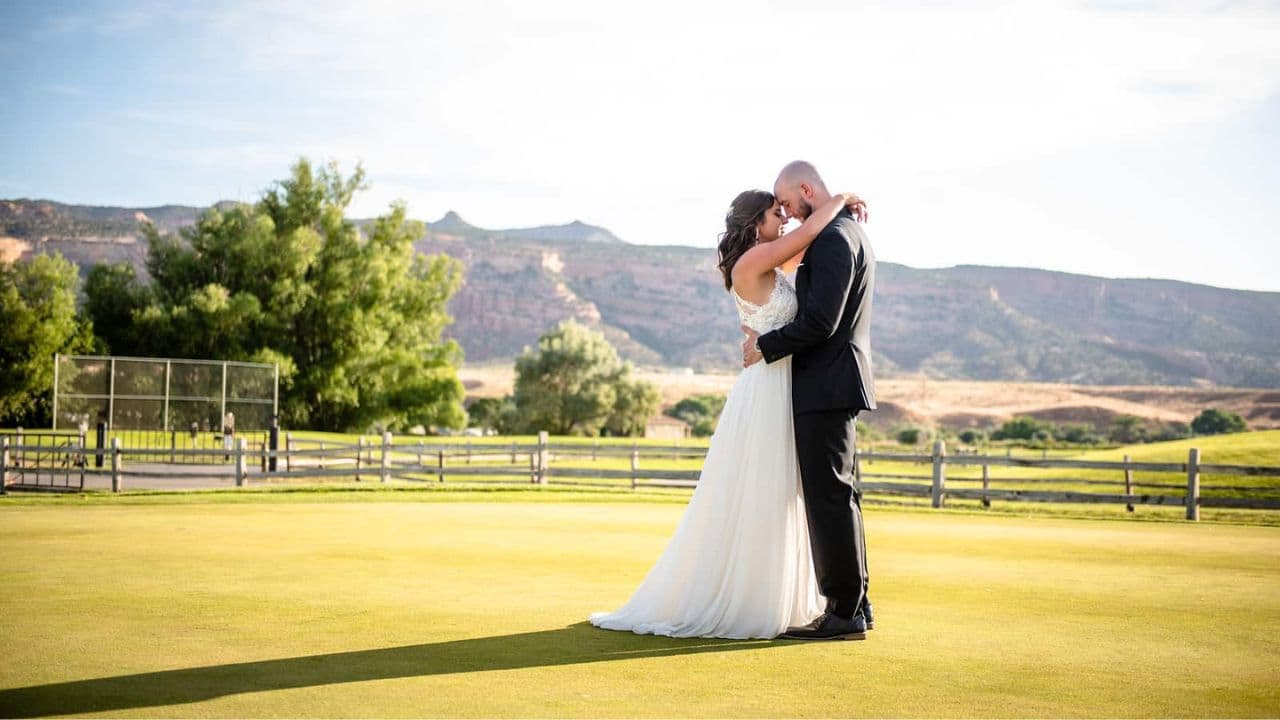 Why Hiring a Professional Wedding Photographer is Essential